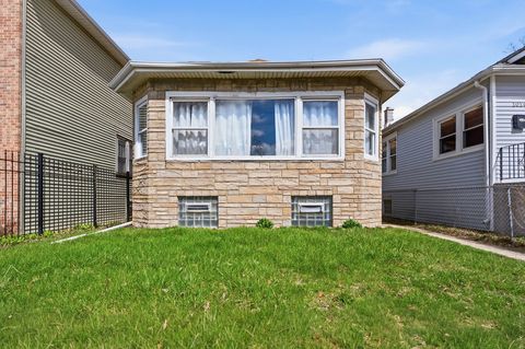 Tiny photo for 1018 W 115th Street, Chicago, IL 60643 (MLS # 12608572)