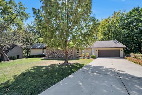 Tiny photo for 7 Bristol Green Grn, Bourbonnais, IL 60914 (MLS # 12479715)