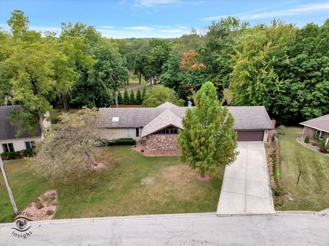 Photo of 7 Bristol Green Grn, Bourbonnais, IL 60914 (MLS # 12479715)