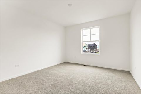 Tiny photo for Oswego, IL 60543 (MLS # 12640499)