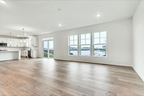 Tiny photo for Oswego, IL 60543 (MLS # 12640499)