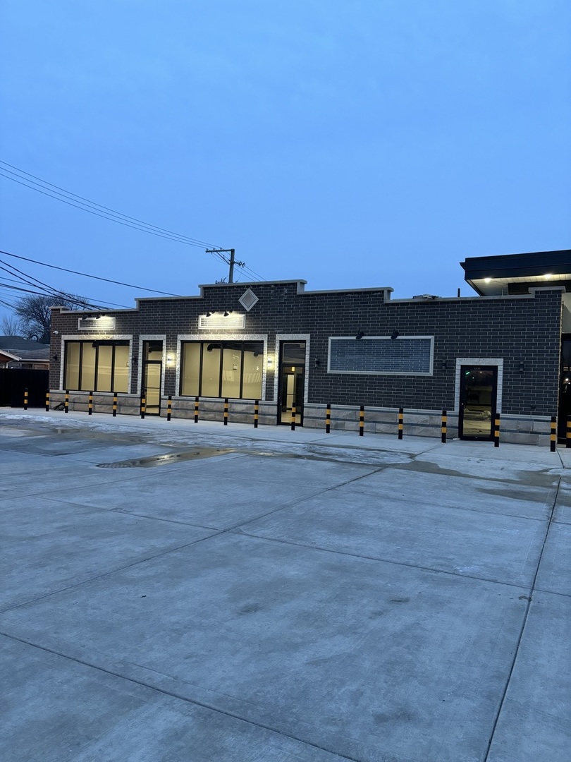 5033 S Cicero Avenue 1