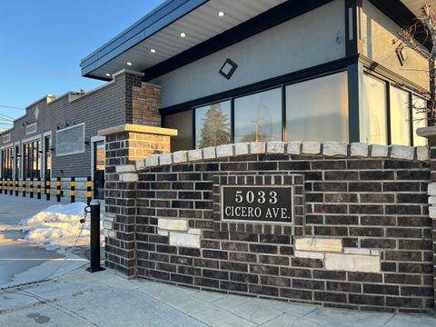 5033 S Cicero Avenue 1 Chicago IL 60632