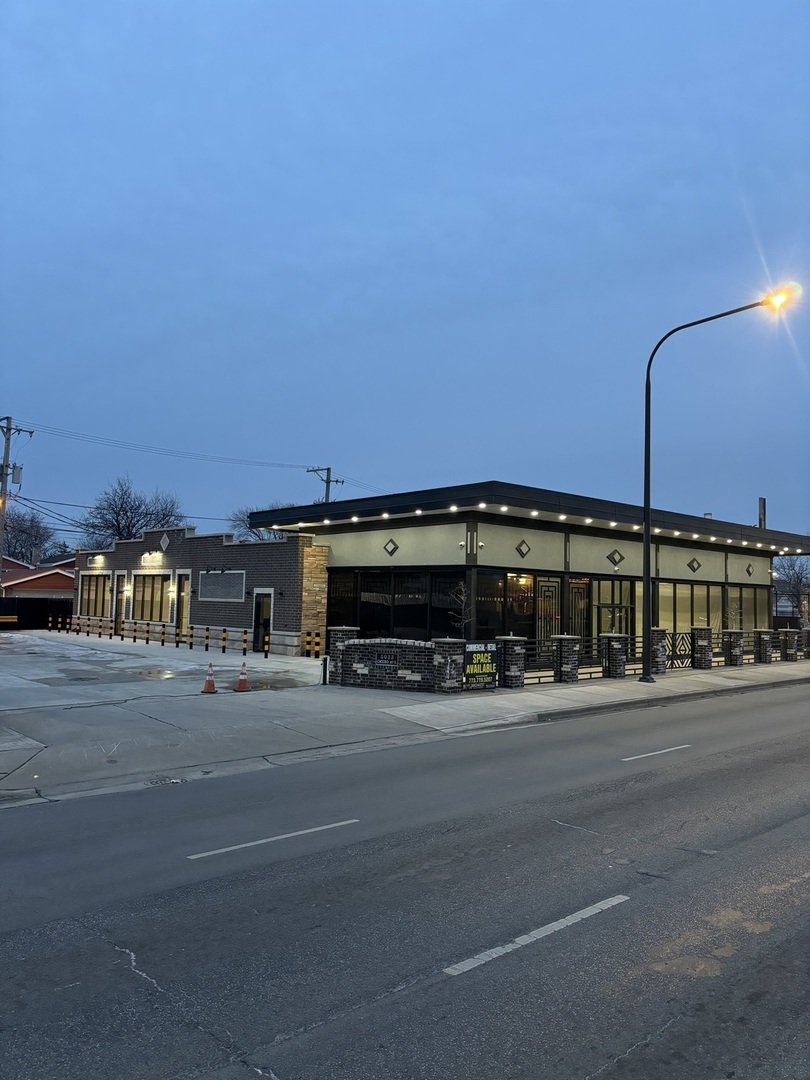 5033 S Cicero Avenue 1