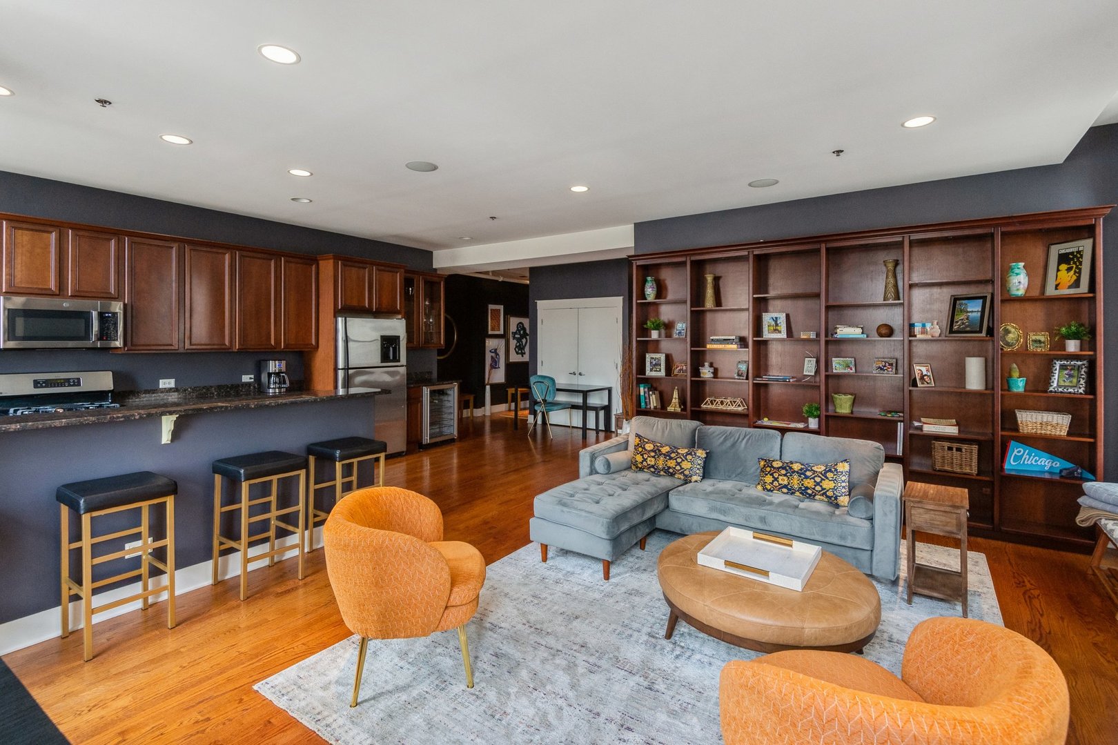 888 S Michigan Avenue 603