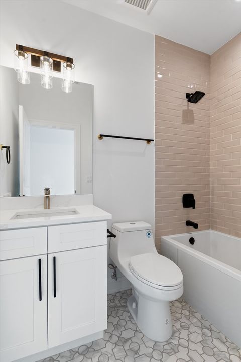 Tiny photo for 6414 N Francisco Avenue #101, Chicago, IL 60645 (MLS # 12559536)