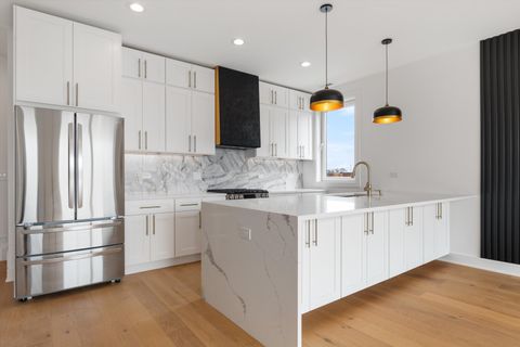 Tiny photo for 6414 N Francisco Avenue #101, Chicago, IL 60645 (MLS # 12559536)