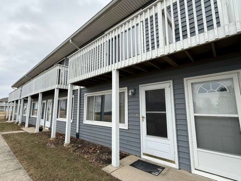 Tiny photo for 34326 N Birch Lane, Gurnee, IL 60031 (MLS # 12574615)