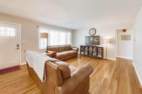 Tiny photo for 798 S Linden Avenue, Elmhurst, IL 60126 (MLS # 12617833)