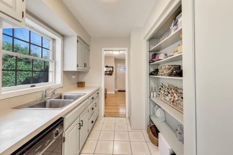 Tiny photo for 798 S Linden Avenue, Elmhurst, IL 60126 (MLS # 12617833)