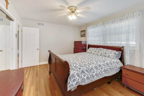 Tiny photo for 798 S Linden Avenue, Elmhurst, IL 60126 (MLS # 12617833)