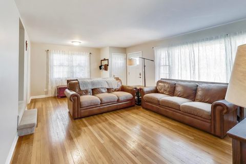 Tiny photo for 798 S Linden Avenue, Elmhurst, IL 60126 (MLS # 12617833)