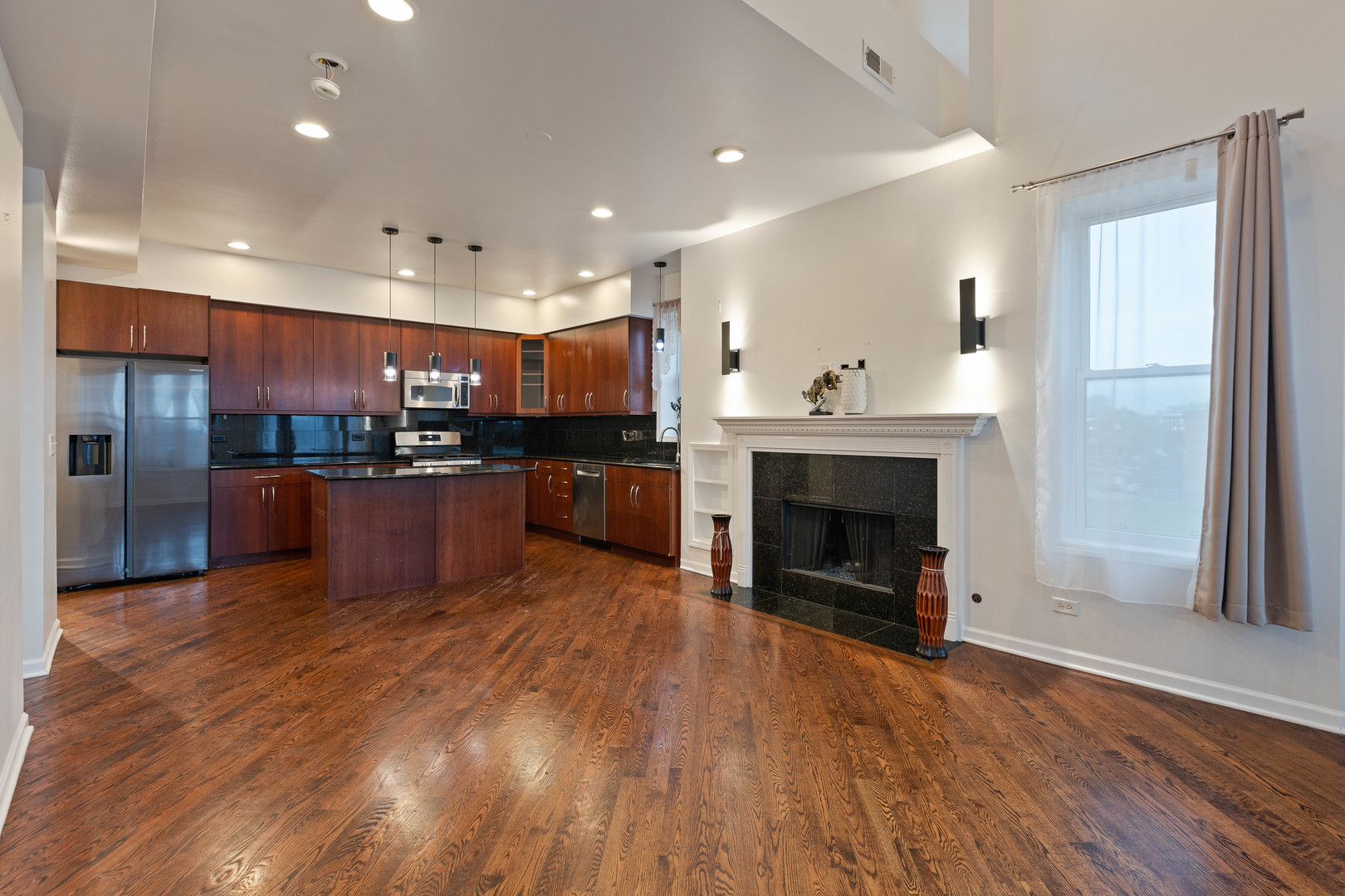 4800 S Saint Lawrence Avenue 3N