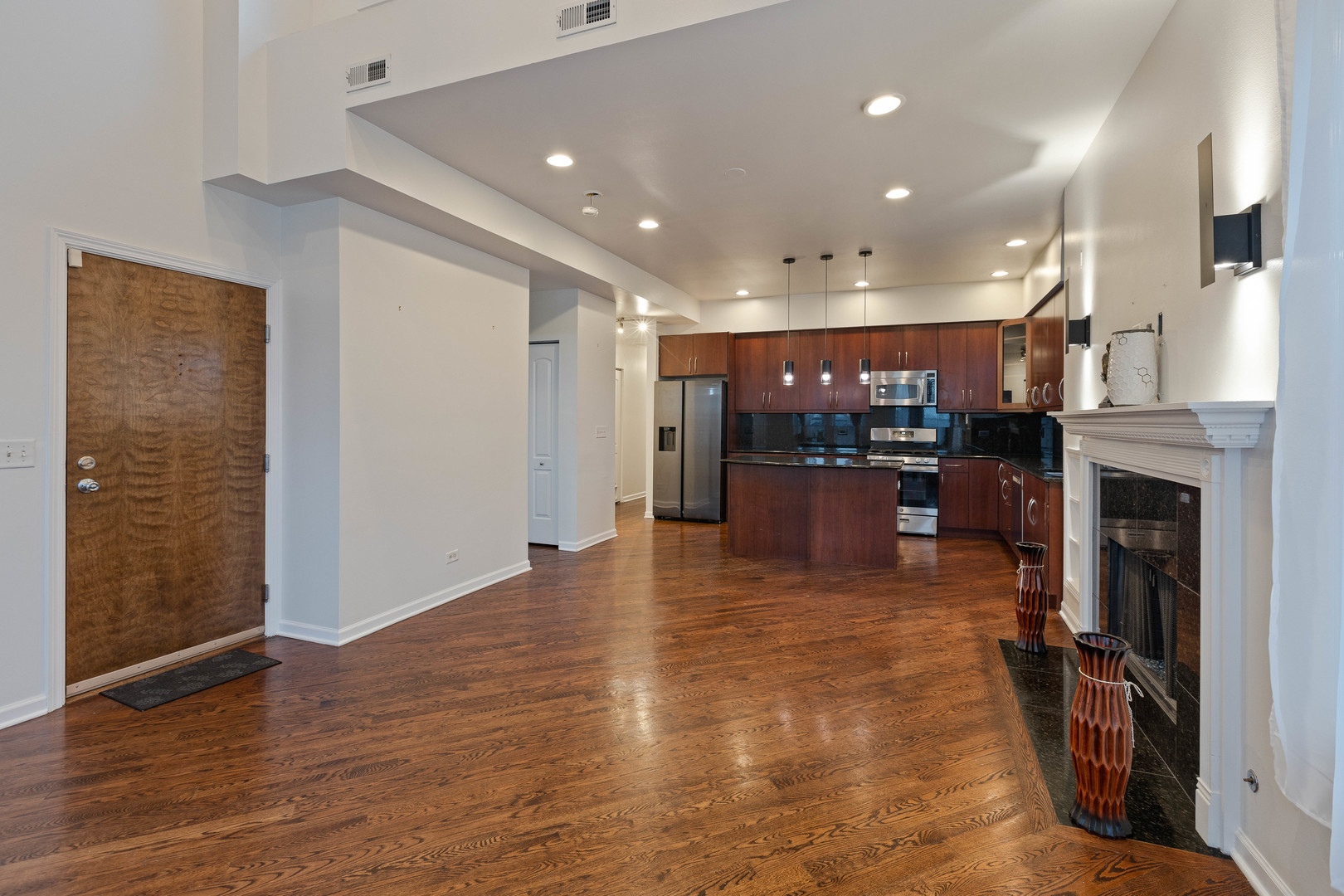 4800 S Saint Lawrence Avenue 3N