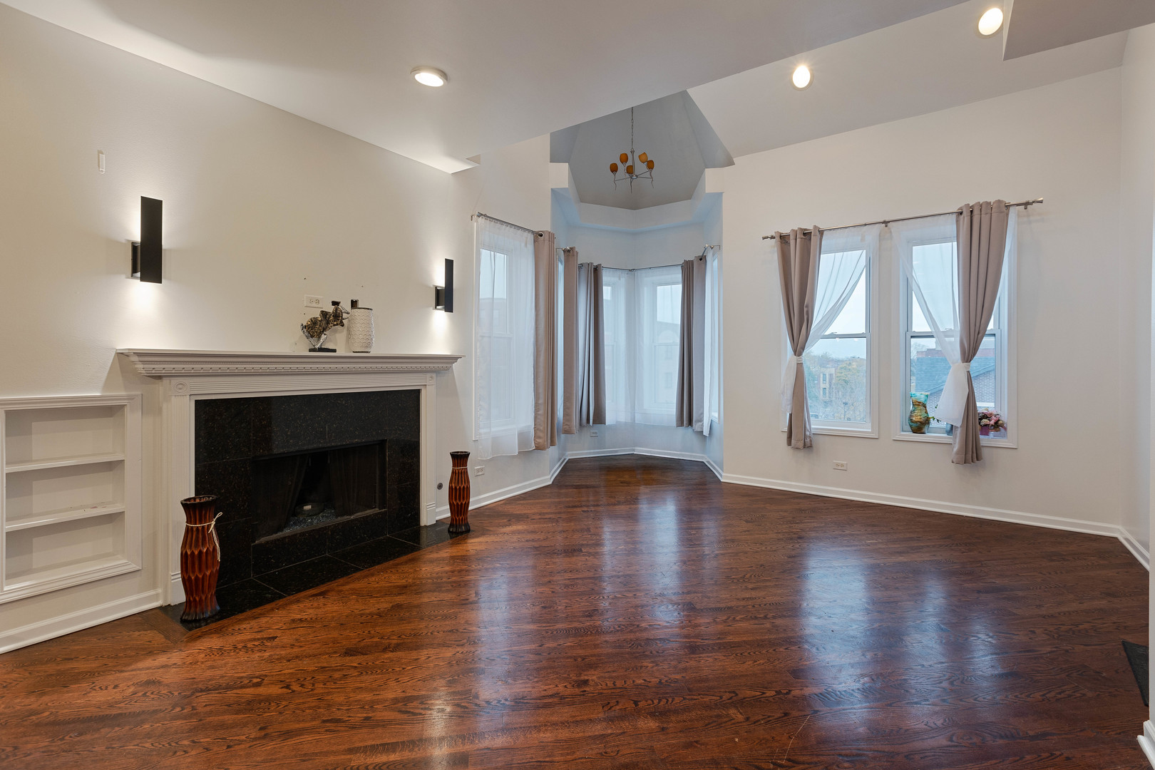 4800 S Saint Lawrence Avenue 3N