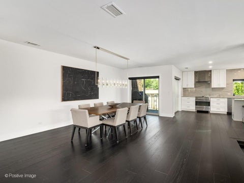 Tiny photo for 5 OAK BROOK CLUB Drive #P6-N, Oak Brook, IL 60523 (MLS # 12740104)