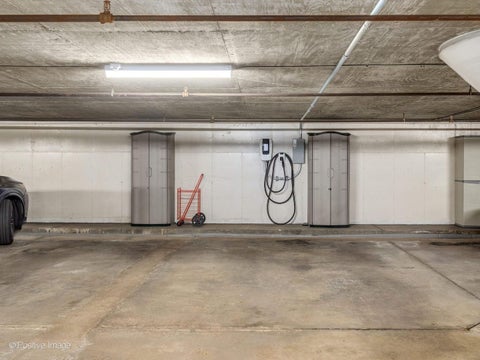 Tiny photo for 5 OAK BROOK CLUB Drive #P6-N, Oak Brook, IL 60523 (MLS # 12740104)