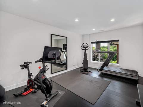 Tiny photo for 5 OAK BROOK CLUB Drive #P6-N, Oak Brook, IL 60523 (MLS # 12740104)