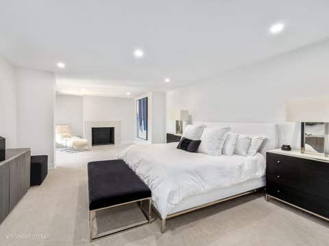 Tiny photo for 5 OAK BROOK CLUB Drive #P6-N, Oak Brook, IL 60523 (MLS # 12740104)