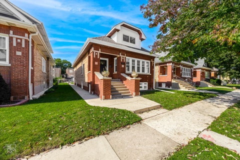 Photo of 1912 East Avenue, Berwyn, IL 60402 (MLS # 12798400)