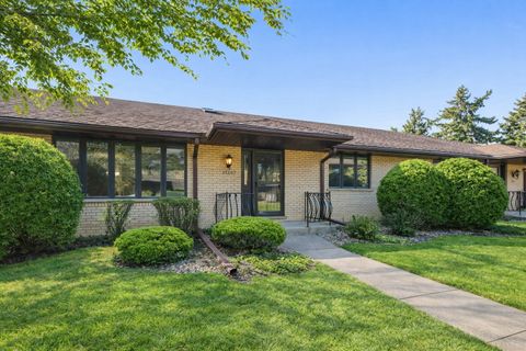 Photo of 15607 Petunia Court #29, Orland Park, IL 60462 (MLS # 12569426)