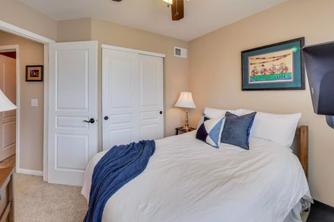 Tiny photo for 813 E Hamlin Lane, Arlington Heights, IL 60004 (MLS # 12583806)