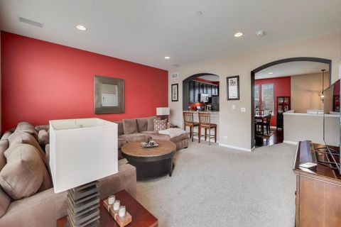 Tiny photo for 813 E Hamlin Lane, Arlington Heights, IL 60004 (MLS # 12583806)