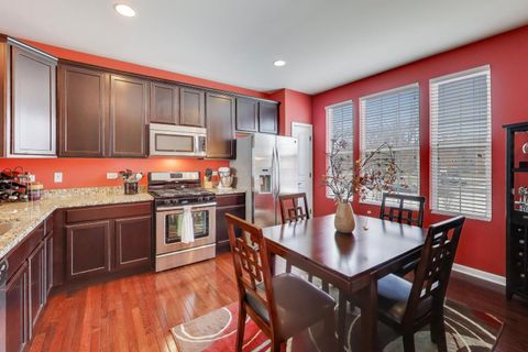 Tiny photo for 813 E Hamlin Lane, Arlington Heights, IL 60004 (MLS # 12583806)