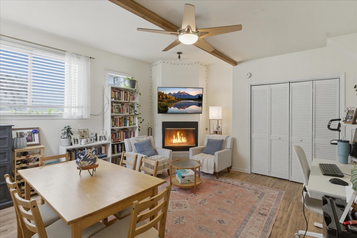 3144 N Southport Avenue CH2