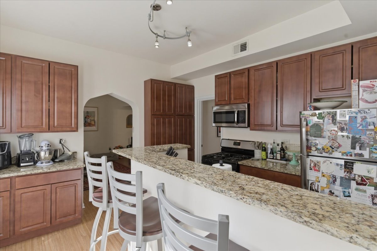 3144 N Southport Avenue CH2