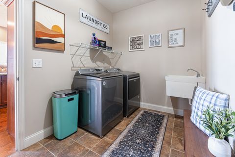 Tiny photo for 1302 Wicklow Drive, Bloomington, IL 61705 (MLS # 12591921)