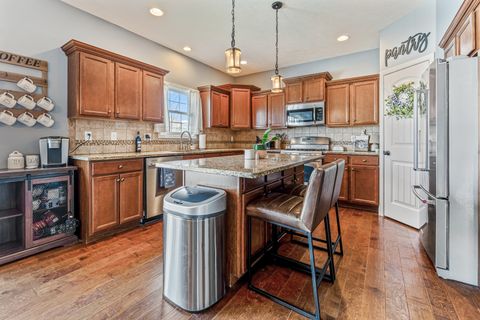 Tiny photo for 1302 Wicklow Drive, Bloomington, IL 61705 (MLS # 12591921)