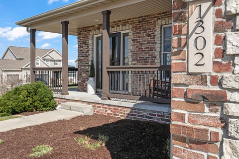 Tiny photo for 1302 Wicklow Drive, Bloomington, IL 61705 (MLS # 12591921)