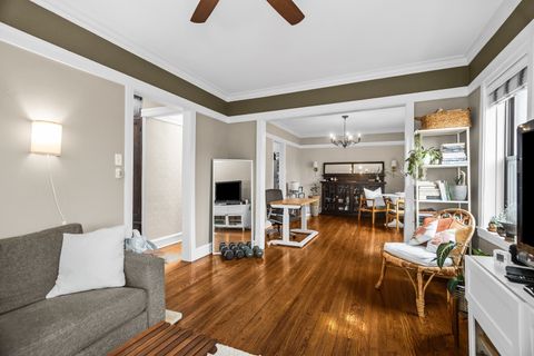 Tiny photo for 734 W BARRY Avenue #3S, Chicago, IL 60657 (MLS # 12590557)