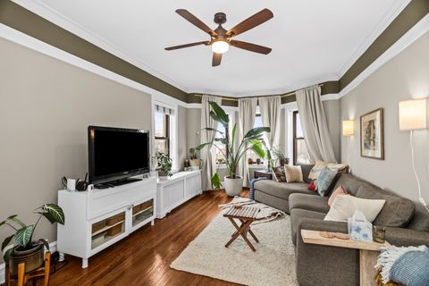 Tiny photo for 734 W BARRY Avenue #3S, Chicago, IL 60657 (MLS # 12590557)