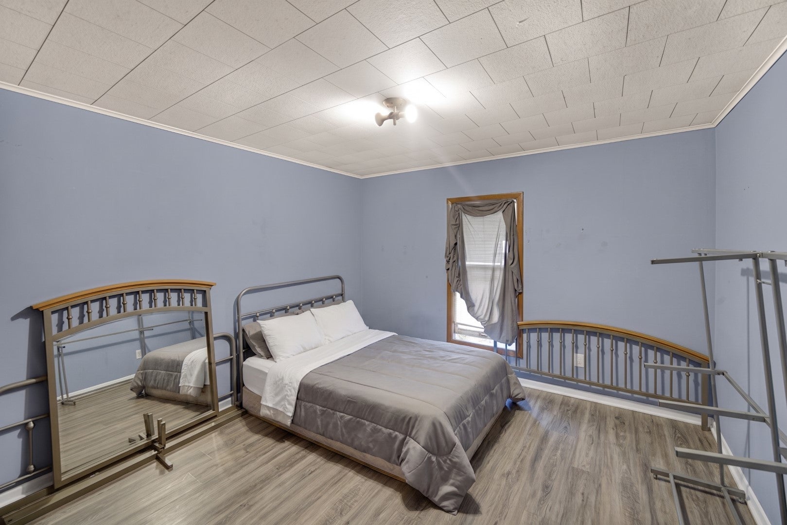 123 W Waupansie Street 2