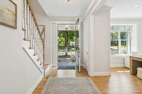 Tiny photo for 302 E Hillside Avenue, Barrington, IL 60010 (MLS # 12486647)