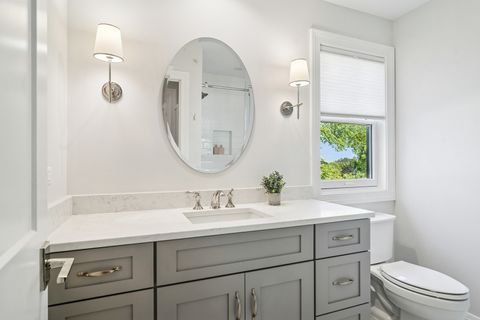 Tiny photo for 302 E Hillside Avenue, Barrington, IL 60010 (MLS # 12486647)