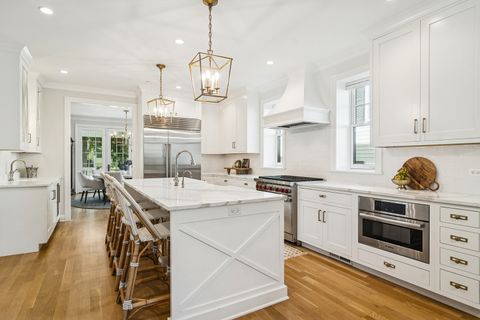 Tiny photo for 302 E Hillside Avenue, Barrington, IL 60010 (MLS # 12486647)