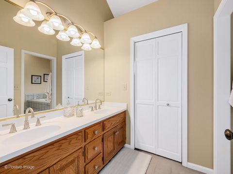 Tiny photo for 202 Pine Tree Lane, La Grange Park, IL 60526 (MLS # 12567529)