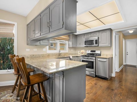 Tiny photo for 202 Pine Tree Lane, La Grange Park, IL 60526 (MLS # 12567529)