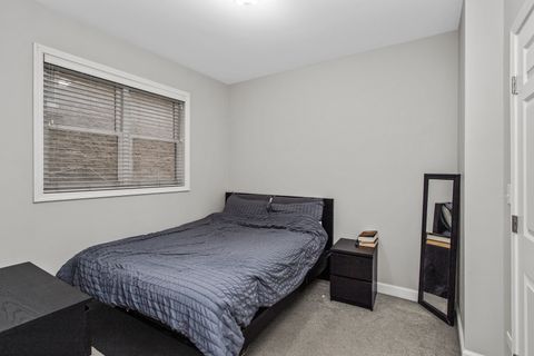 Tiny photo for 1413 N Bosworth Avenue #1, Chicago, IL 60642 (MLS # 12575771)