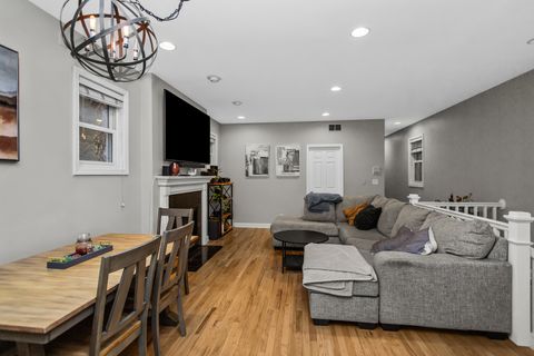 Tiny photo for 1413 N Bosworth Avenue #1, Chicago, IL 60642 (MLS # 12575771)