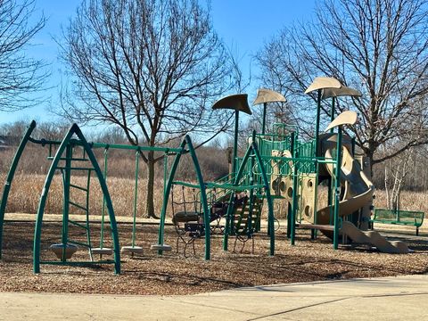 Tiny photo for 545 Blackhawk Drive, Batavia, IL 60510 (MLS # 12569549)