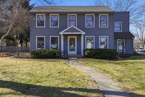 Tiny photo for 545 Blackhawk Drive, Batavia, IL 60510 (MLS # 12569549)