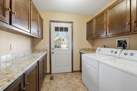 Tiny photo for 545 Blackhawk Drive, Batavia, IL 60510 (MLS # 12569549)