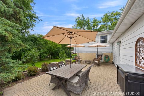 Tiny photo for 1881 Cambridge Lane, Wheaton, IL 60189 (MLS # 12685977)