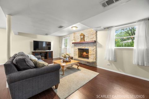 Tiny photo for 1881 Cambridge Lane, Wheaton, IL 60189 (MLS # 12685977)
