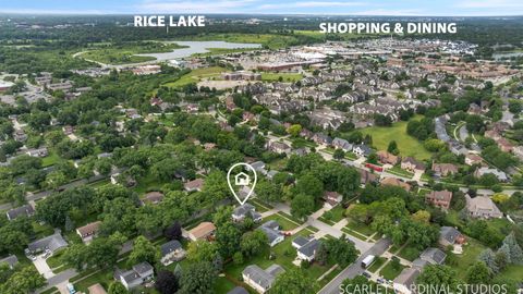 Tiny photo for 1881 Cambridge Lane, Wheaton, IL 60189 (MLS # 12685977)