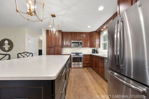 Tiny photo for 1881 Cambridge Lane, Wheaton, IL 60189 (MLS # 12685977)